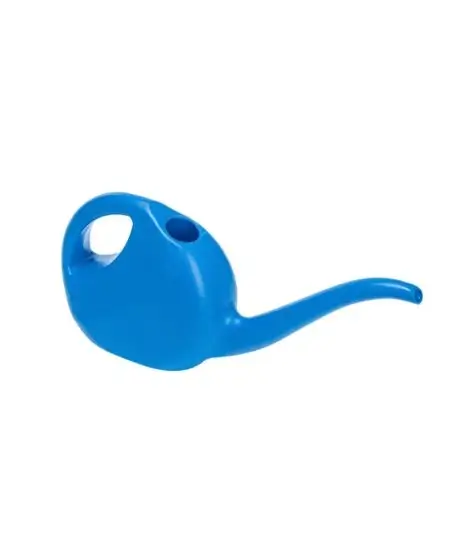 Mała, niebieska konewka o pojemności 2l